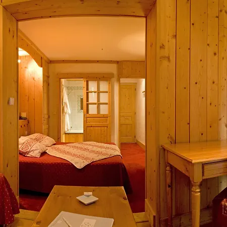 Le Jeu De Paume 4*