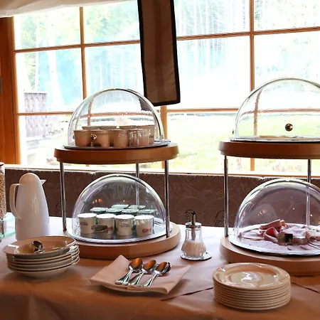 Le Jeu De Paume 4* שאמוני