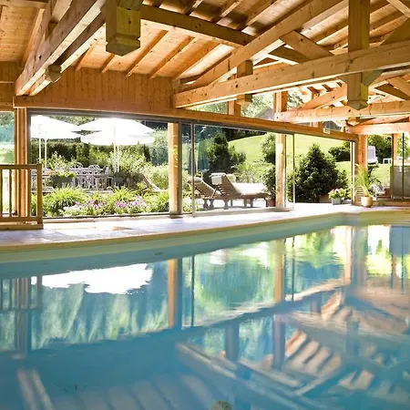 Le Jeu De Paume 4* שאמוני